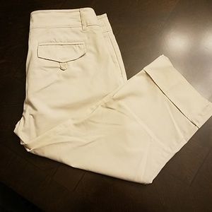 💗Adorable  Khaki  Capri Pants By Willi Smith 💗